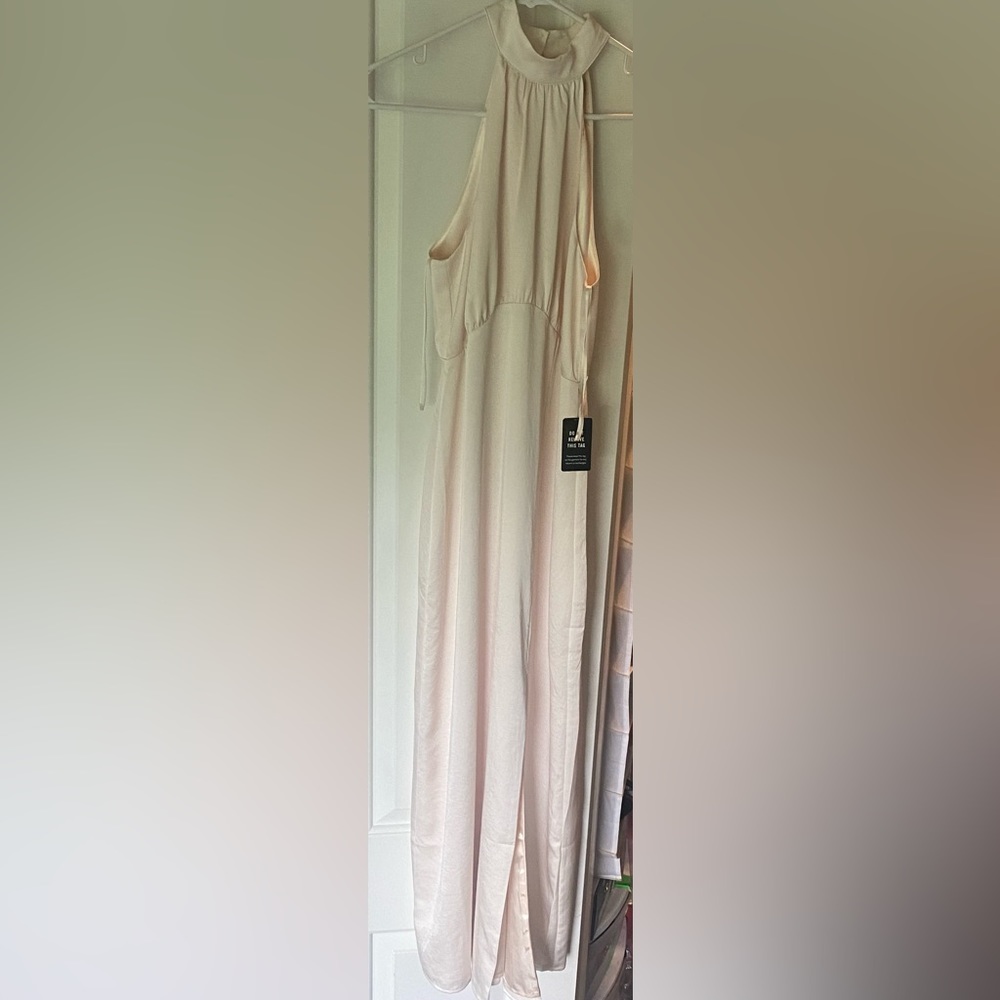 Ivory satin and lined, long, left leg slit, maxi dress.  Size XS.  Express NWT - Picture 4 of 4